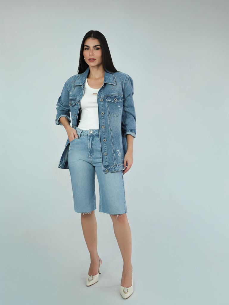 Jaqueta jeans e bermuda
